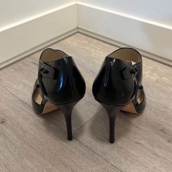 Elizabeth and James black heels - Picture 2 of 3